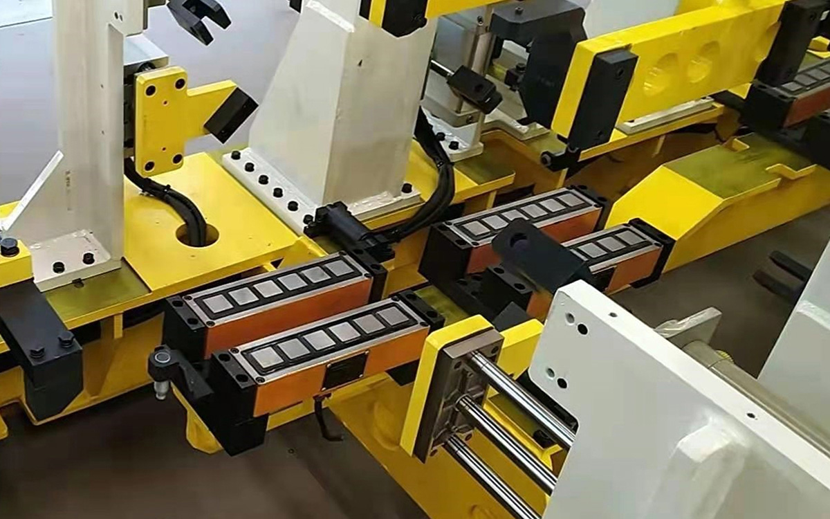 磁力焊接夾具在汽車焊接固定工裝中的應用案例